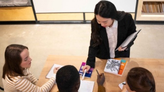 Jarang Diajarkan di Sekolah, Inilah 7 Soft Skill yang Bikin Kamu Cepat Dapat Kerja