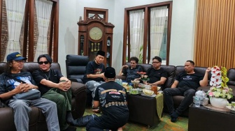 Pesta Rakyat Khataman API Tegalrejo, Dialog Pesantren dengan Budaya Modern