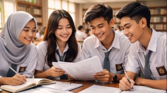 Kunci Jawaban Bahasa Indonesia Kelas 11 Halaman 146 Kurikulum Merdeka: Menulis Naskah Drama