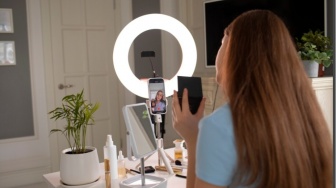 4 Rekomendasi Ring Light Terbaik untuk Konten hingga Meeting Online