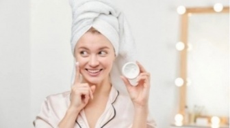 4 Pelembab Gold untuk Anti-Aging, Rahasia Kulit Auto Kencang Bebas Kerutan