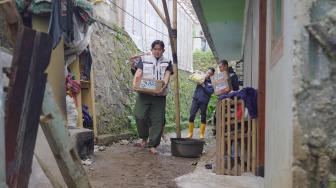 Hujan Dua Hari Picu Longsor Cisarua, BRI Peduli Bergerak Cepat Bantu Warga Terdampak