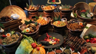 Merlynn Park Hotel Jakarta Sajikan Iftar Mewah lewat "Treasure of Asian Taste"