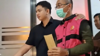 5 Fakta Korupsi Lampu Hias Probolinggo, Modus Alih Pekerjaan Terbongkar