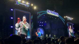 Kahitna dan Project Pop 'Ngobrol' Lintas Kota di Ultraverse Festival, Saling Todong soal Konser