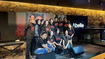 Dewi Gita Isi Soundtrack Film Lastri: Arwah Kembang Desa Lewat Lagu Jalir Janji