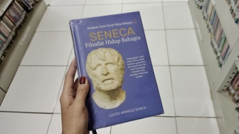 Membedah Makna Damai di Buku Seneca Filsafat Hidup Bahagia
