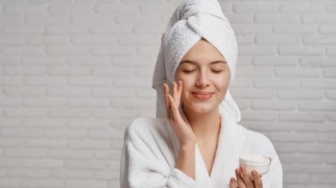 Kulit Kusam dan Belang Auto Glowing! Ini 4 Moisturizer Lokal Kandungan Rice