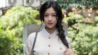 Preppy Hingga Street Style, Intip 4 Ide OOTD Layering ala Shin Eun Soo Ini!
