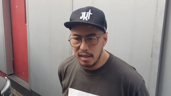 Pandji Pragiwaksono Ungkap Alasan Pilih Netflix untuk Tampilkan Mens Rea yang Berujung Pro Kontra