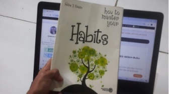 Review Buku How to Master Your Habits: Panduan Praktis Kehidupan dari Ustaz Felix Siauw