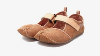 7 Sepatu Kets Wanita Tanpa Tali Cocok untuk Usia 45 Tahun Keatas, Nyaman Bebas Ribet