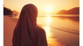 Wanita Di Ujung Senja