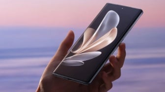 5 Rekomendasi HP Layar Lengkung Murah dengan RAM Besar Terbaik