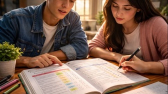 Kunci Jawaban Bahasa Inggris Kelas 10 Halaman 112-113: Membandingkan Teks Ekspositori