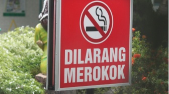 Merokok, Pola Asuh Ayah, dan Persepsi Kesehatan Anak Lintas Generasi