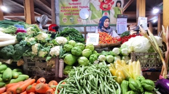 Harga Pangan Merangkak Naik Jelang Ramadan, Pedagang Tekan Stok dan Porsi demi Bertahan Hidup
