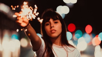 5 Zodiak yang Selalu Dahulukan Orang Lain, Terlalu Baik atau Kelewat Tulus?