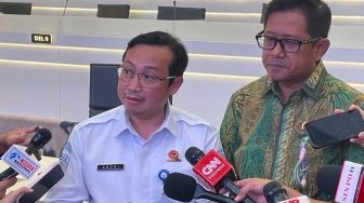 Siapkan Payung Saat Ramadan, BMKG Sebut Cuaca Ekstrem Berlanjut di Sebagian Besar Indonesia