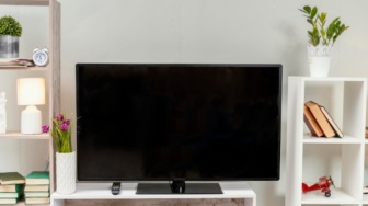5 Smart TV 43 Inci Full HD Paling Murah, Watt Rendah Nyaman Buat Nonton