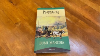 Novel Bumi Manusia: Luka Kolonialisme dalam Roman Klasik Pramoedya