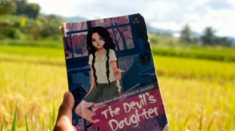 The Devils Daughter: Horor Ringan dengan Plot Twist yang Membingungkan