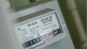 Menuju 81 Tahun Indonesia Merdeka: Saat MRT Melaju, Desa Masih Gelap