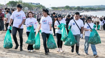 CSR BRI Peduli Wujudkan Bersih-Bersih Pantai di Bali untuk Lingkungan Berkelanjutan