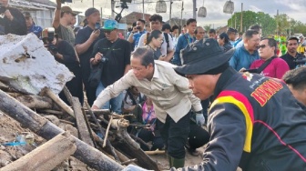 Setelah Ditegur Presiden, Menteri Turun Tangan Lagi Bersihkan Sampah di Pantai Bali