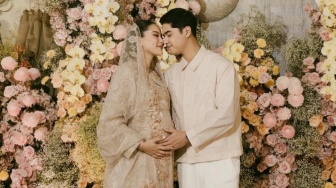 Siap Jadi Kakek, Ahmad Dhani Ungkap Inisial Nama Anak Al Ghazali dan Alyssa