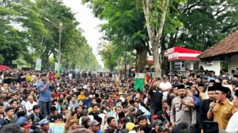 Buruh Rokok Demo Pemkab Pamekasan, Desak 8 Tuntutan Dikabulkan