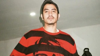 Viral Lagi Momen Mohan Azian Ajak Pangku Yenny Kristiani, Istri Jejouw di Mobil