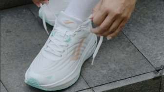 5 Pilihan Sepatu Desle untuk Olahraga, Koleksi Terbaru Februari 2026