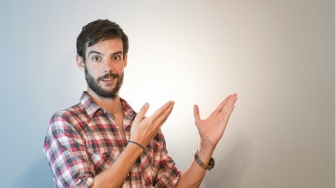 Dunning-Kruger Effect: Kenapa yang Inkompeten Justru Paling Percaya Diri?