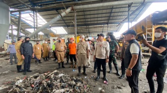 Cek Lapangan, Respati Ardi Tindaklanjuti Persoalan Sampah Putri Cempo, Buka Jalur Kendaraan