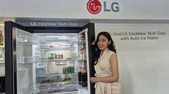 LG Rilis Kulkas InstaView Multi-Door, Kini Es Batu Tersedia Otomatis Setiap Saat