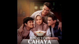 Sinopsis Film Rumah Tanpa Cahaya: Saat Kehilangan Ibu Mengubah Arti Rumah