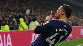 Kalah Lagi, Tottenham Dipermalukan Newcastle United