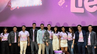 Reuni Penuh Intrik dan Kebohongan, A Little White Lie Hadir dalam Versi Lebih Gelap