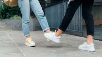 Murah dan Stylish, Ini Pilihan Daily Sneakers Lokal Berkualitas Agar Tampil Effortless