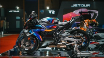 M 1000 RR Resmi Dirilis BMW, Motor WSBK Legal Jalan Raya Masuk IIMS 2026