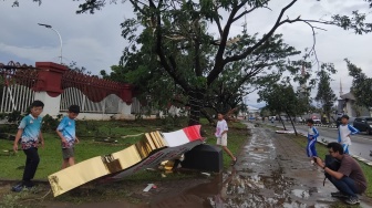 Plafon Ambrol hingga Pohon Tumbang, Dispora Bogor Data Kerugian Dampak Badai di Pakansari