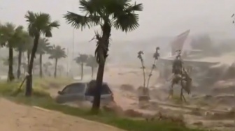 Sentul Diterjang Banjir Bandang Rabu Sore, Longsor Ikut Tutup Jalan