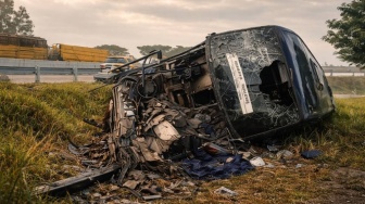 5 Fakta dan Kronologi Pramugari Bus Indorent Cantika Meninggal dalam Kecelakaan Tol SoloNgawi