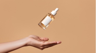Apakah Retinol Bisa Digunakan Setiap Hari? Cek Aturannya dan 3 Rekomendasi Produk Dosis Rendah