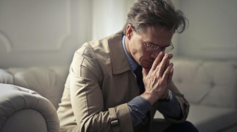 Digital Detox dan Ilusi Putus Koneksi di Dunia Kerja Modern