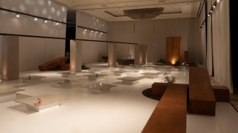 Cukup Ganti Lantai, Rumah Langsung Terlihat Baru Jelang Ramadan dan Idulfitri