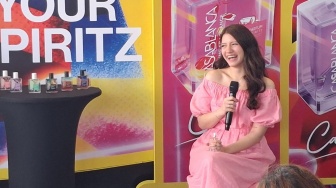Dari Hangout ke Syuting, Begini Cara Cassandra Lee Pilih Parfum Sesuai Mood