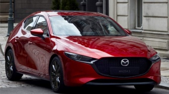 Si Hatchback Cakep Underrated, Berapa Harga Mazda 3 dan Pajak Tahunannya?