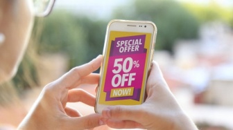 Kenapa HP Muncul Iklan Terus? Ini 3 Rekomendasi Ponsel Bebas Iklan!